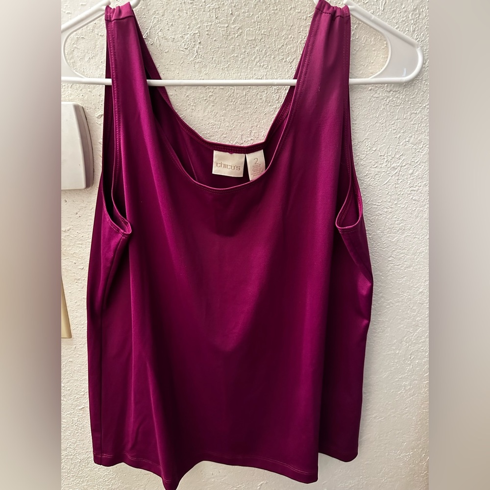 Top from Chicos size 2 brand new with tags